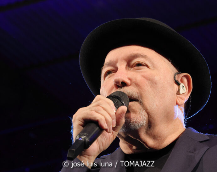 Rubén Blades con Roberto Delgado Big Band (49 Festival de Jazz de Vitoria-Gasteiz 2026. 2026-07-17) Por José Luis Luna Rocafort [INSTANTZZ AKA Galería fotográfica AKA Fotoblog de jazz, impro… y algo más] - Tomajazz - Rubén Blades con Roberto Delgado Big Band actuó en el 49 Festival de Jazz de Vitoria-Gasteiz 2026. José Luis Luna Rocafort lo retrata en INSTANTZZ. Con Rubén Blades, Roberto Delgado, Iván Navarro, Luis Carlos Pérez, Carlos Agrazal, Miguel Arau, Carlos Ubarte, Alejandro Castillo, Emaus Montero, Juan Carlos López, Roberto Ruiz, Avenicio Núñez, Francisco Delvecchio, Higinio Flores, Idígoras Bethancourt, Juan Berna, Luis E. Becerra, Ademir Berrocal, Raúl Rivera, José Ramón Guerra, Daniel Jiménez-Bloise